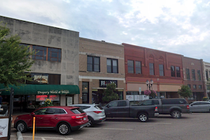 321 Poyntz Ave