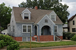 724 Poyntz Ave